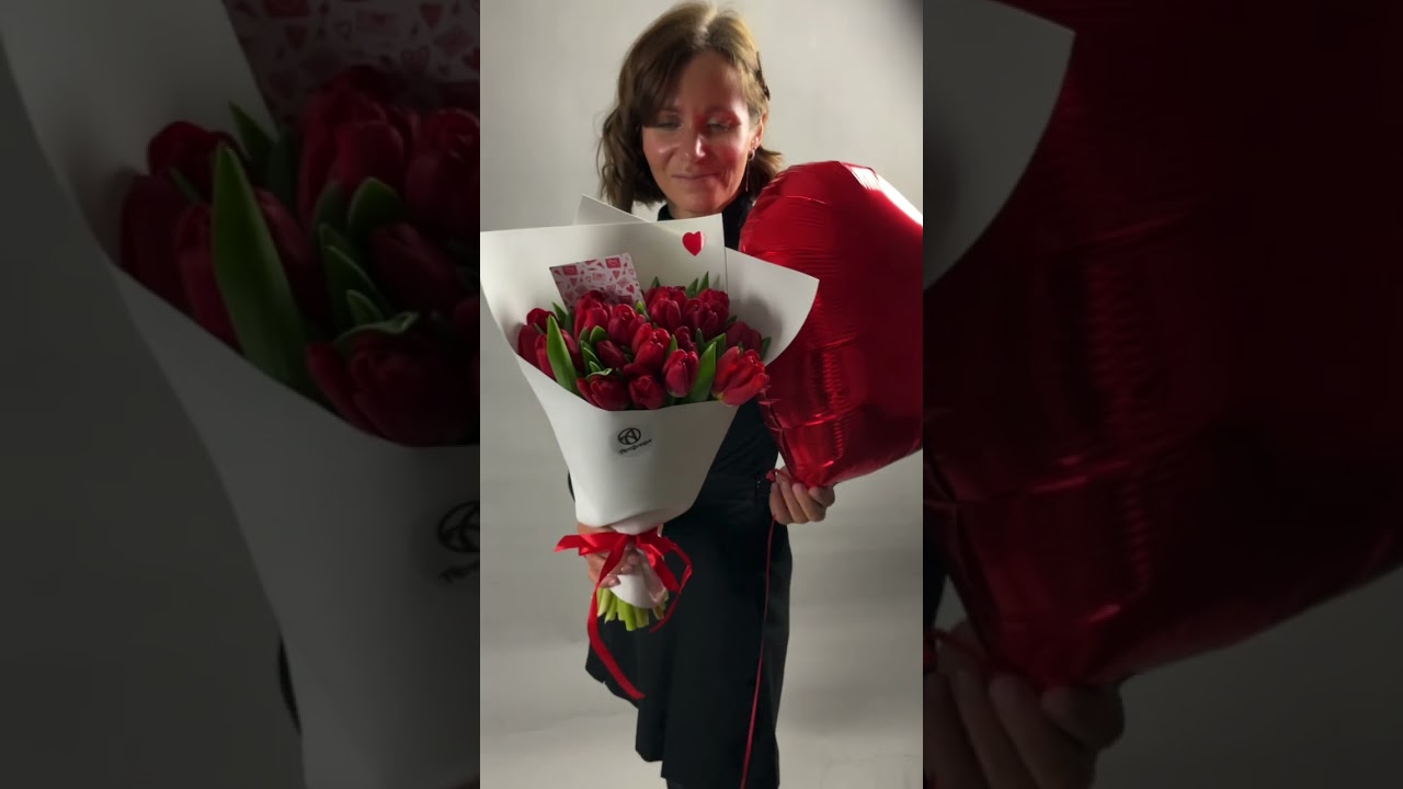 Embedded thumbnail for Набор размер M+ с букетом 25 красных тюльпанов в фоамиране