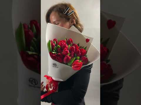 Embedded thumbnail for Букет из 25 красных тюльпанов в фоамиране